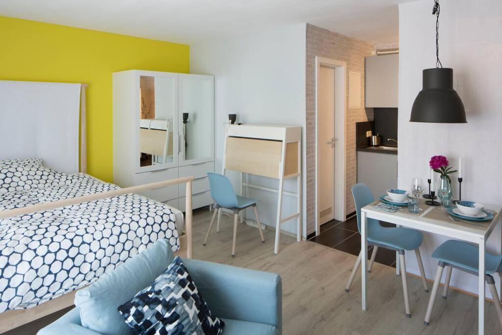 Exklusives Apartment Inklusive Netflix Und Parkplatz 卡尔斯鲁厄 外观 照片