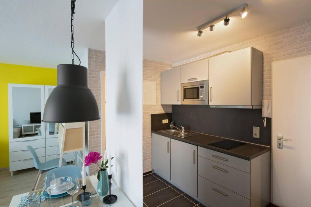 Exklusives Apartment Inklusive Netflix Und Parkplatz 卡尔斯鲁厄 外观 照片